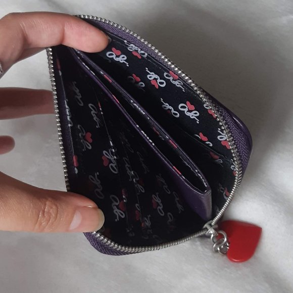 Agnes B. VOYAGE | Purple Heart Zipped Coin Wallet - Picture 4 of 5